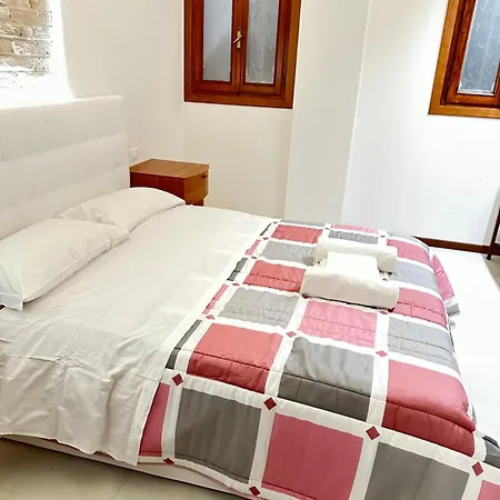 Castello 3953 B Apartment Venice